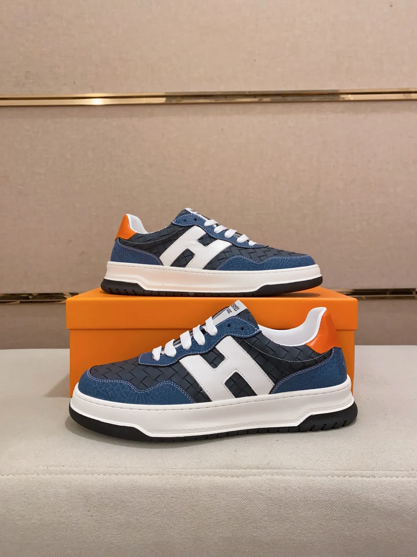 Men's clothing and shoes💰: 400💰《HERMES》【Original order·Version】Hermès; top 🔝purchasing agent🔍🔍men's latest 🇺🇸 counter sales simultaneously, imported from Italy original ▲▲cowhide ▲▲ (highlighting the high End, Nobility, Grade) Exquisite workmanship (Imported water-dyed sheepskin lining from Italy) Sole: Original sole provided by the original factory, ⚠️Exclusive double-layer activity, TPR, molded outsole; super comfortable Code number: 38-44